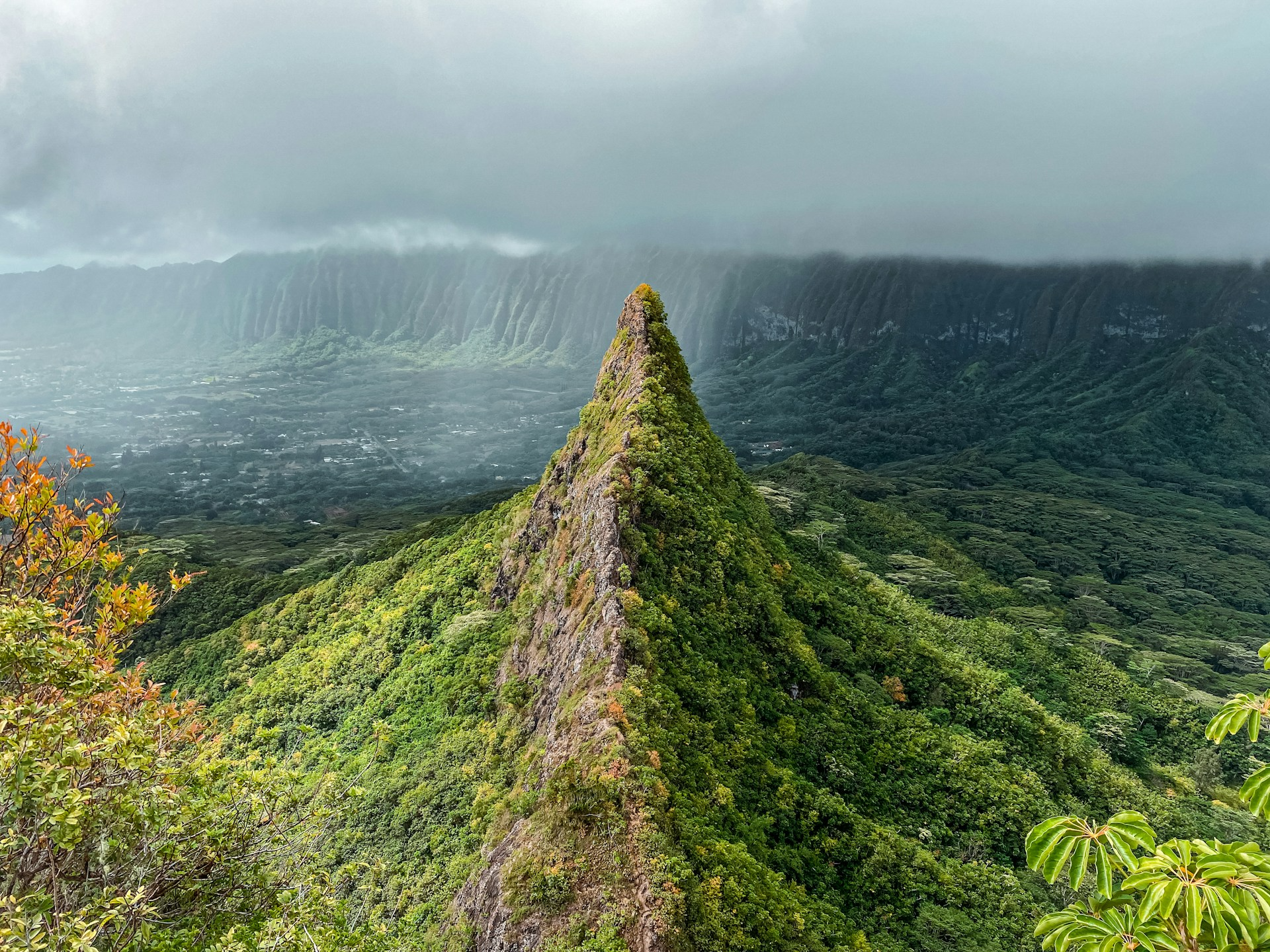10 Must-See Hiking Trails On Oahu