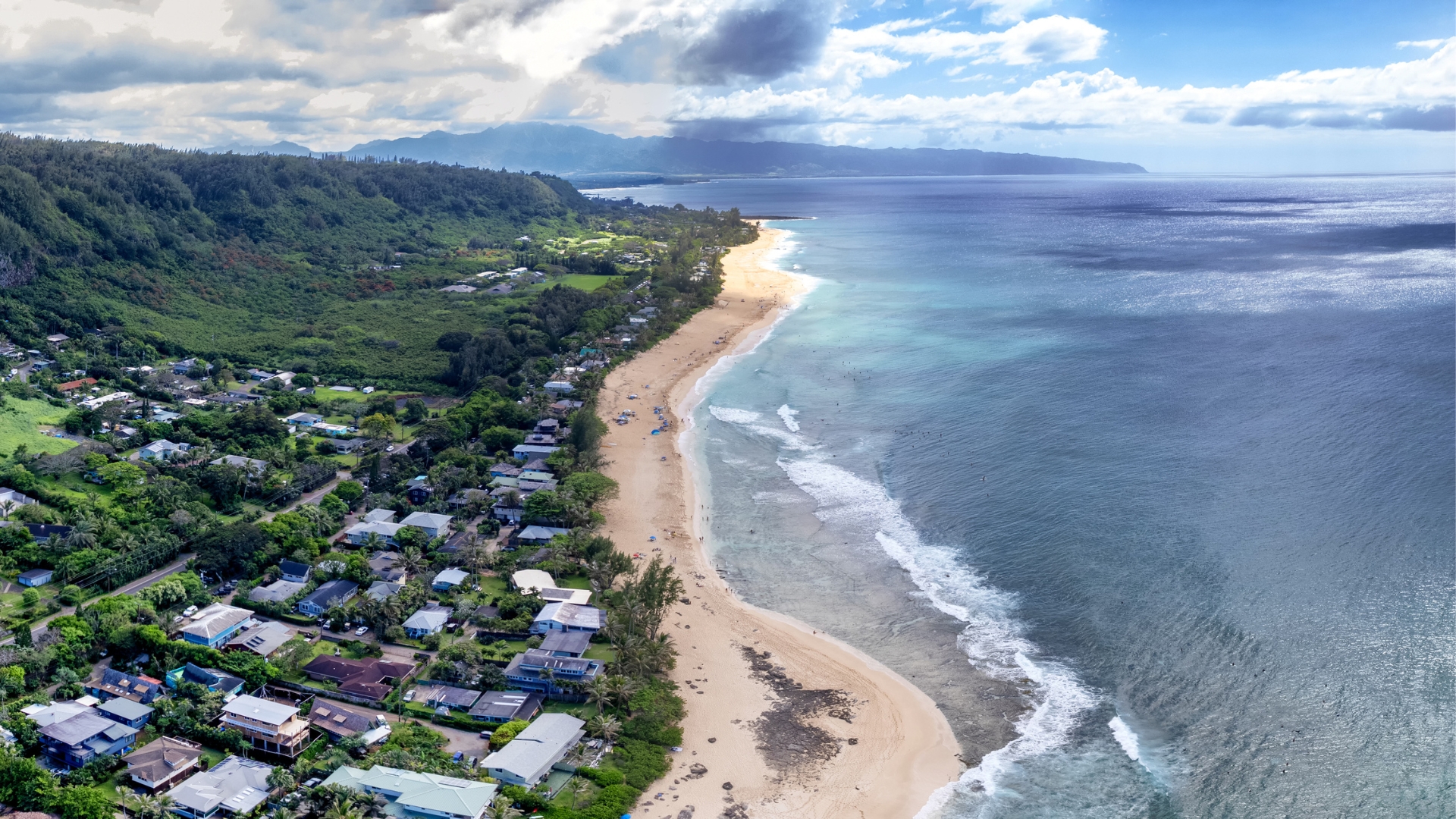 Ehukai Beach - Banzai Pipeline on Oahu