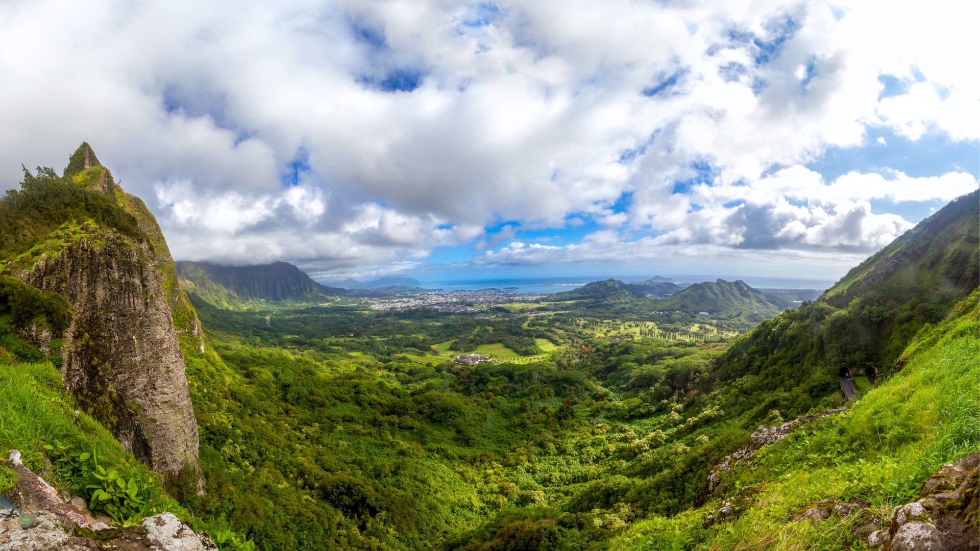 Pali Lookout - Breathtaking Oahu Sights Pali Lookout - Breathtaking Oahu Sights