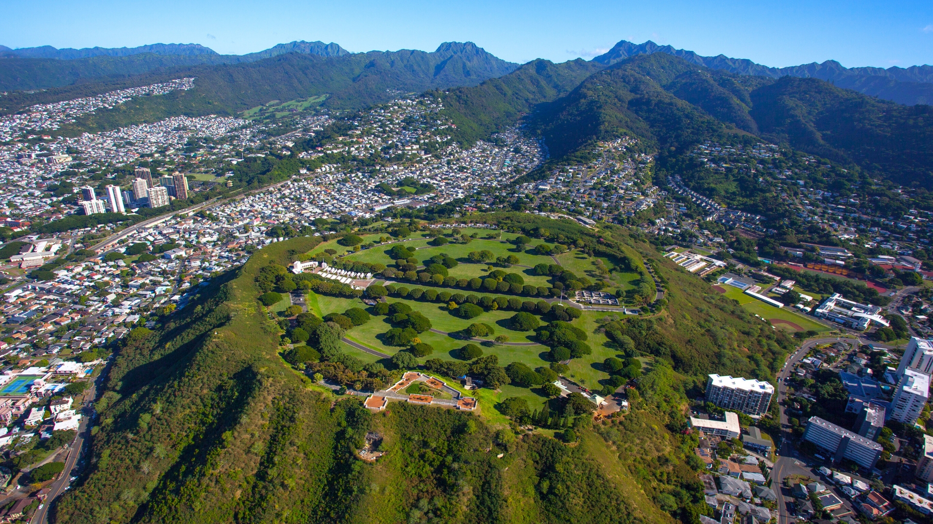 Punchbowl Cemetery - Oahu Landmark Punchbowl Cemetery - Oahu Landmark